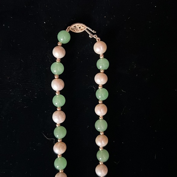 Vintage Jadeite cultured pearls necklace - Picture 4 of 8